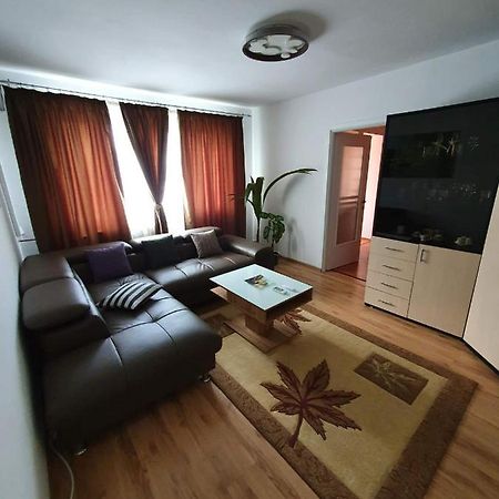 Apartament cu regim hotelier in Dr.Tr. Severin Drobeta Turnu Severin Exterior foto