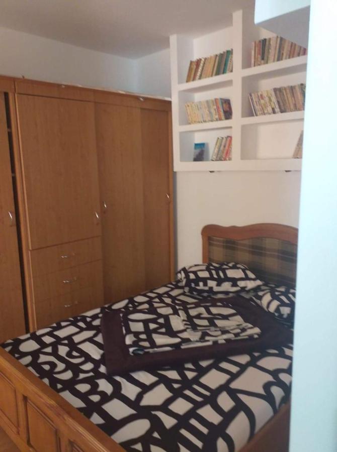Apartament cu regim hotelier in Dr.Tr. Severin Drobeta Turnu Severin Exterior foto