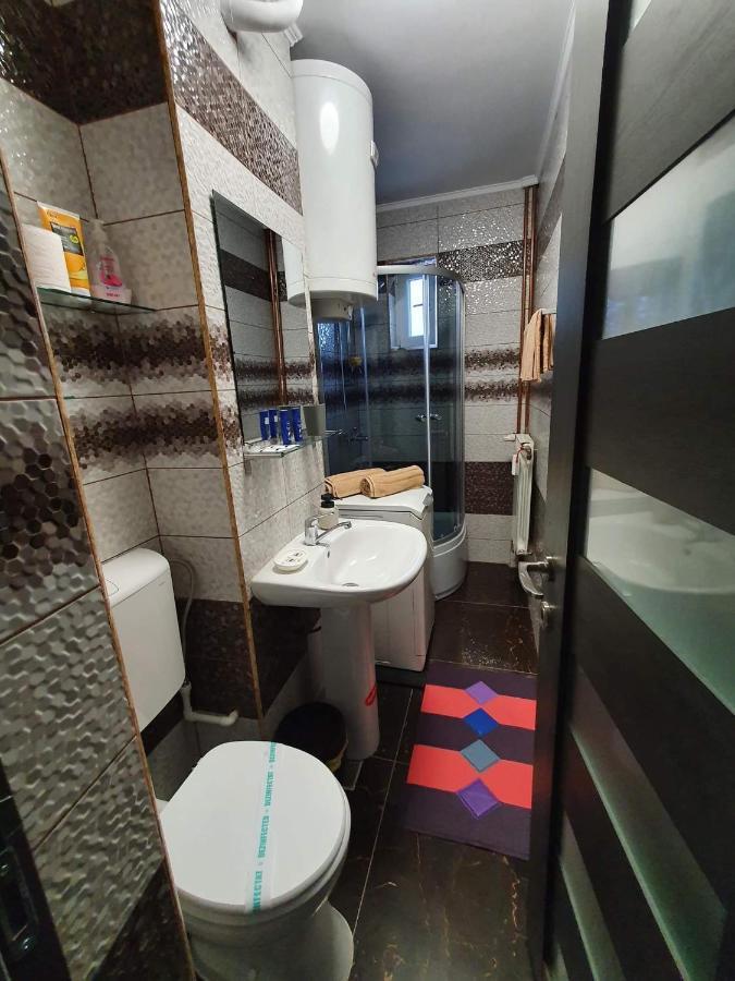 Apartament cu regim hotelier in Dr.Tr. Severin Drobeta Turnu Severin Exterior foto